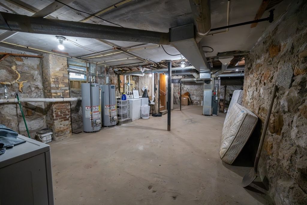 45 Lafayette St Fall River — Photo 19 of 20