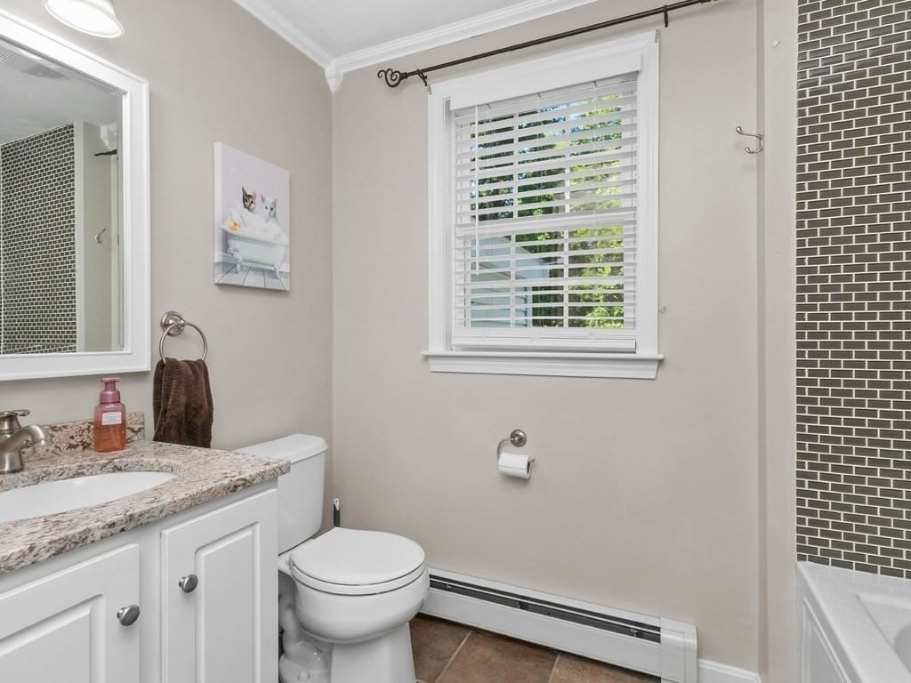 45 Metacomet Avenue Taunton — Photo 14 of 37