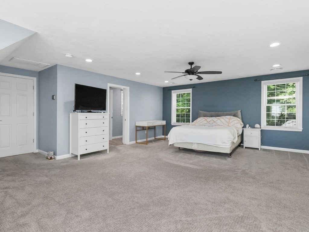 45 Metacomet Avenue Taunton — Photo 16 of 37
