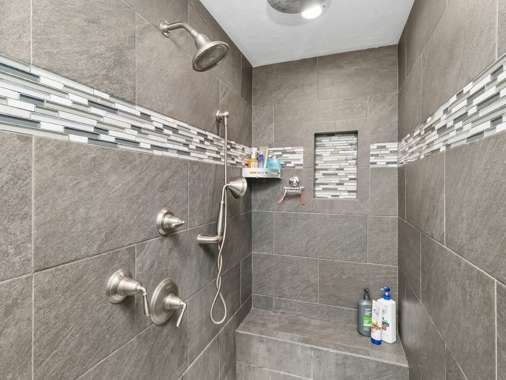 45 Metacomet Avenue Taunton — Photo 18 of 37