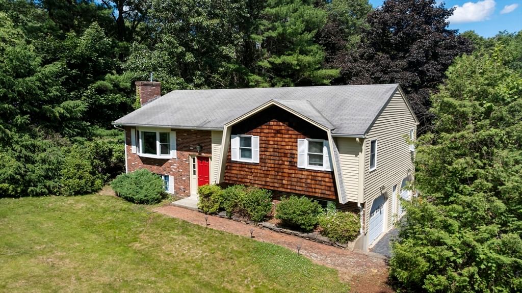 27 Hillside Dr Sturbridge — Photo 33 of 37