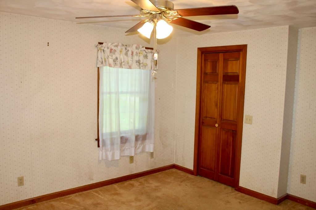 221 North St, Erving, MA 01344 photo 3