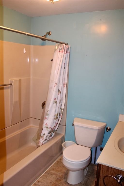 221 North St, Erving, MA 01344 photo 4