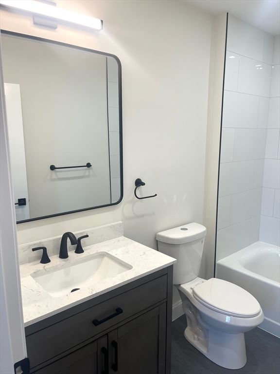 84 Arcadia #5 Revere — Photo 16 of 23