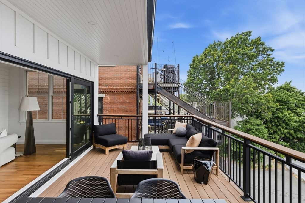 520 East Broadway #2 Boston — Photo 11 of 42