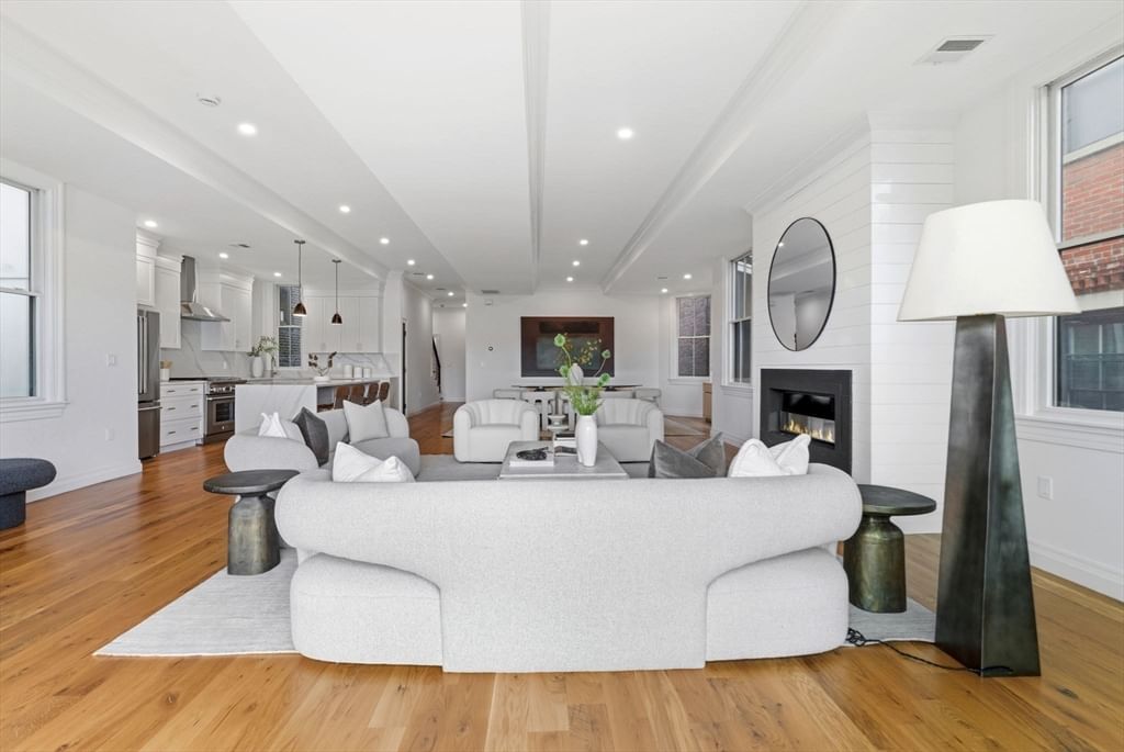 520 East Broadway #2 Boston — Photo 12 of 42