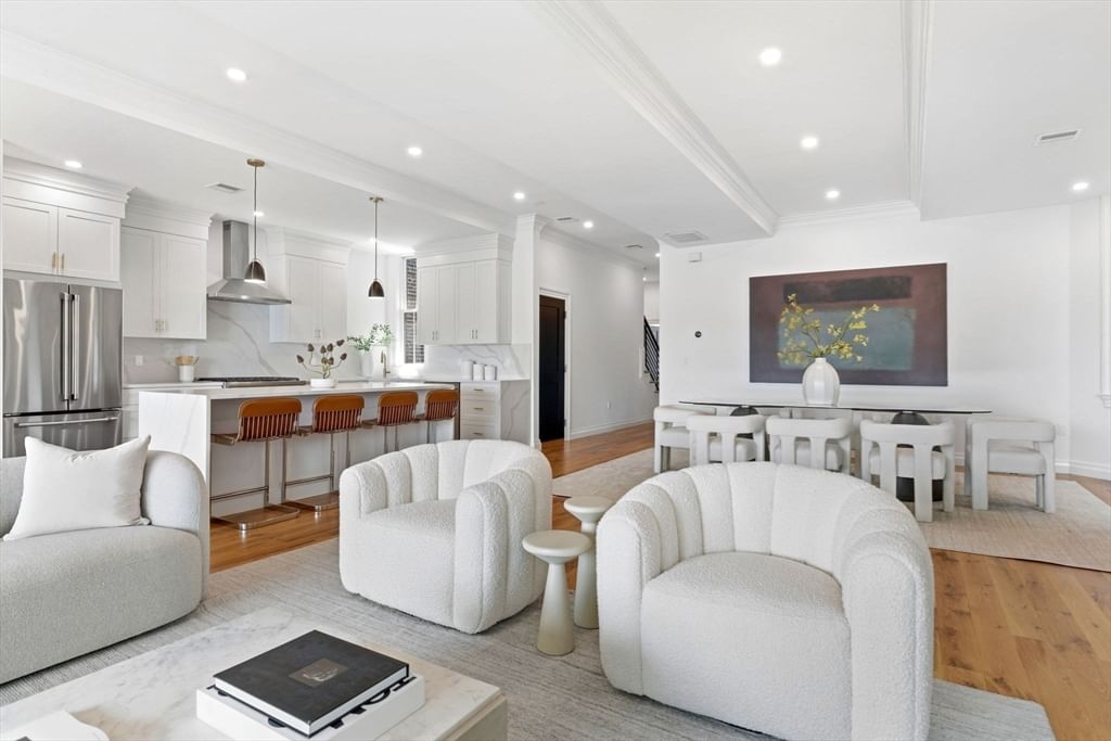 520 East Broadway #2 Boston — Photo 15 of 42