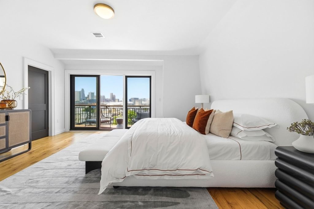 520 East Broadway #2 Boston — Photo 26 of 42