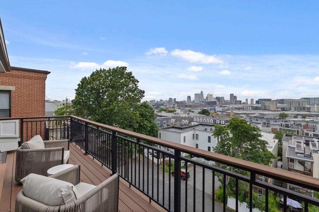 520 East Broadway #2 Boston — Photo 31 of 42