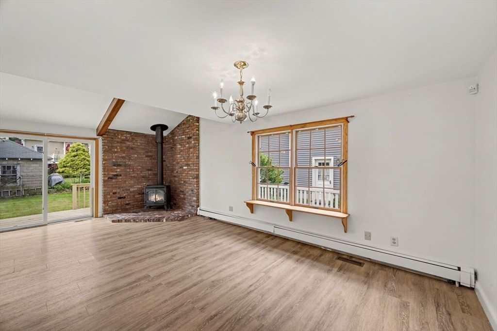 95 Gleason Rd Lexington — Photo 16 of 41