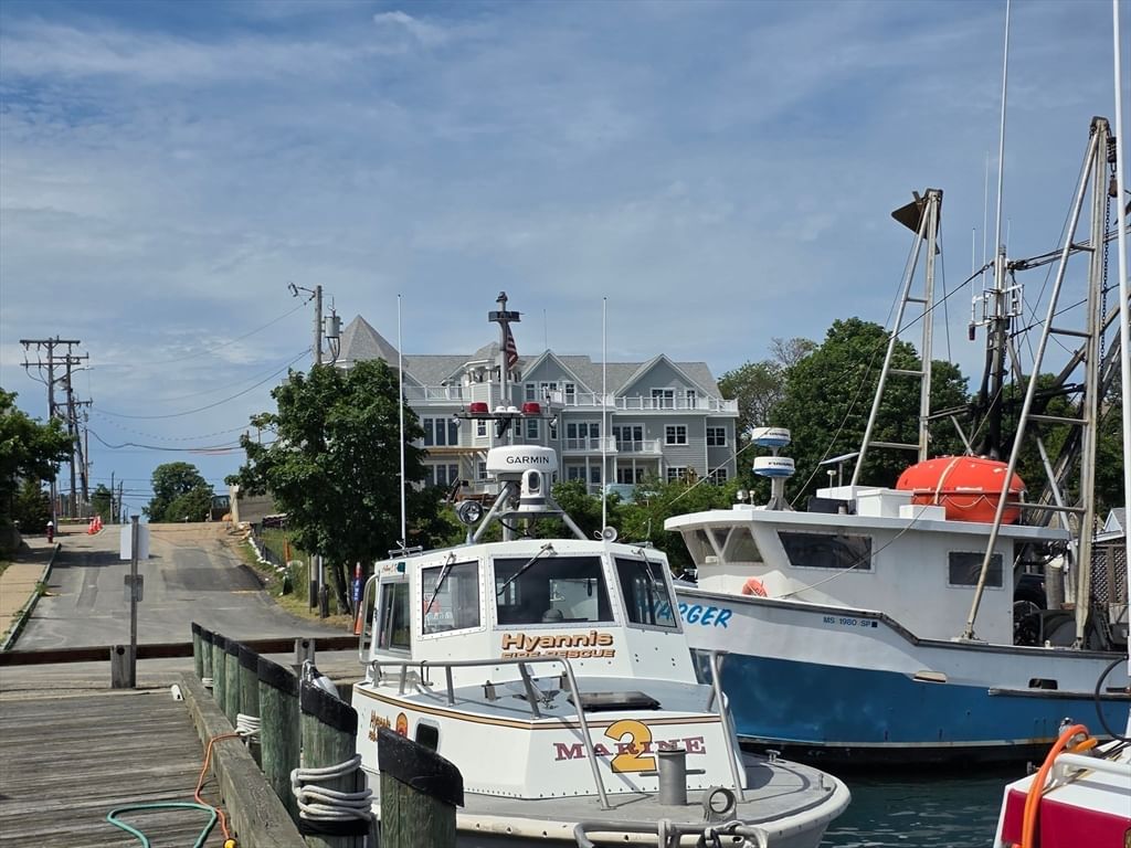 110 School St #E104 Barnstable — Photo 7 of 8
