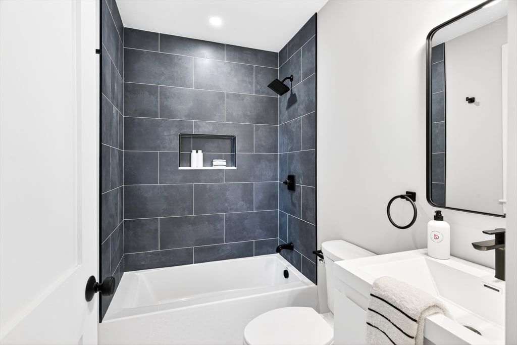 584 Cambridge St #7 Boston — Photo 6 of 15