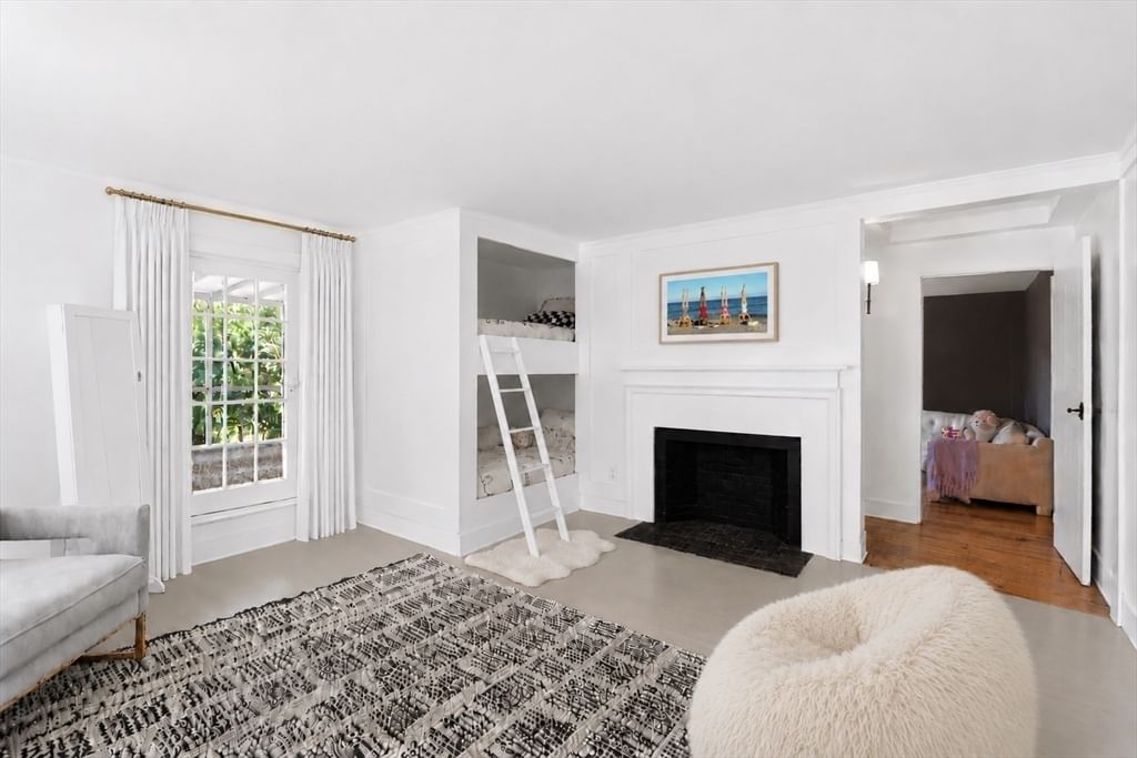 110 Washington St. Sherborn — Photo 15 of 31