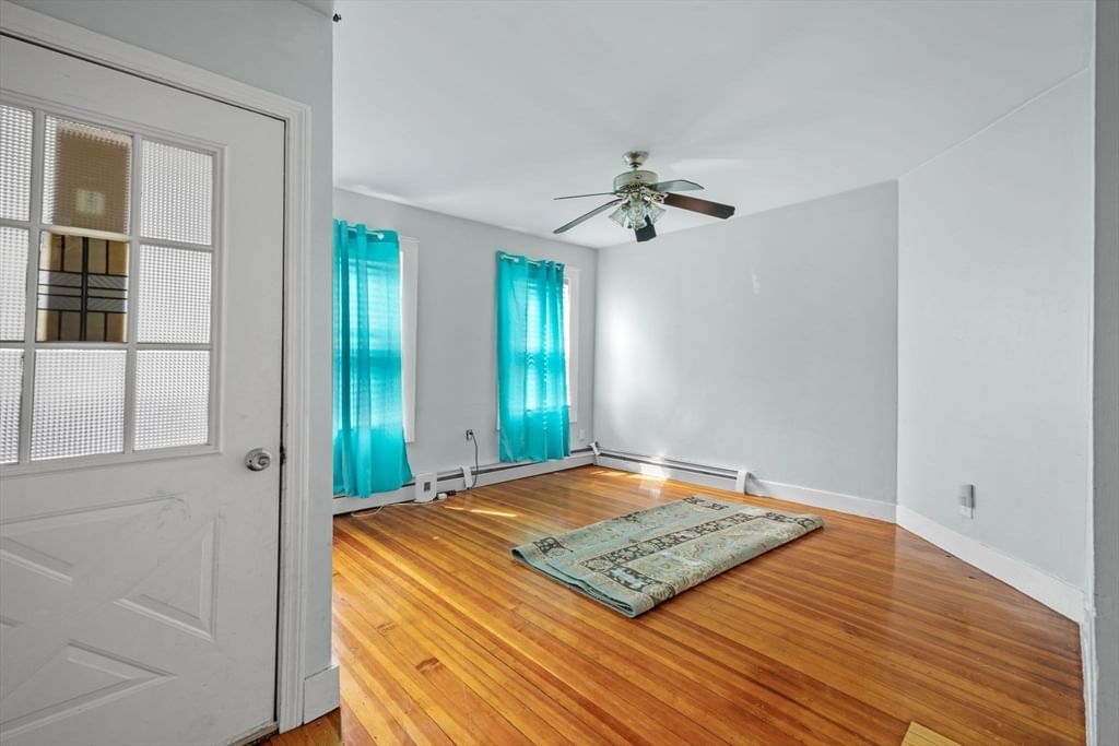 5-A Lorenzo St Boston — Photo 19 of 29