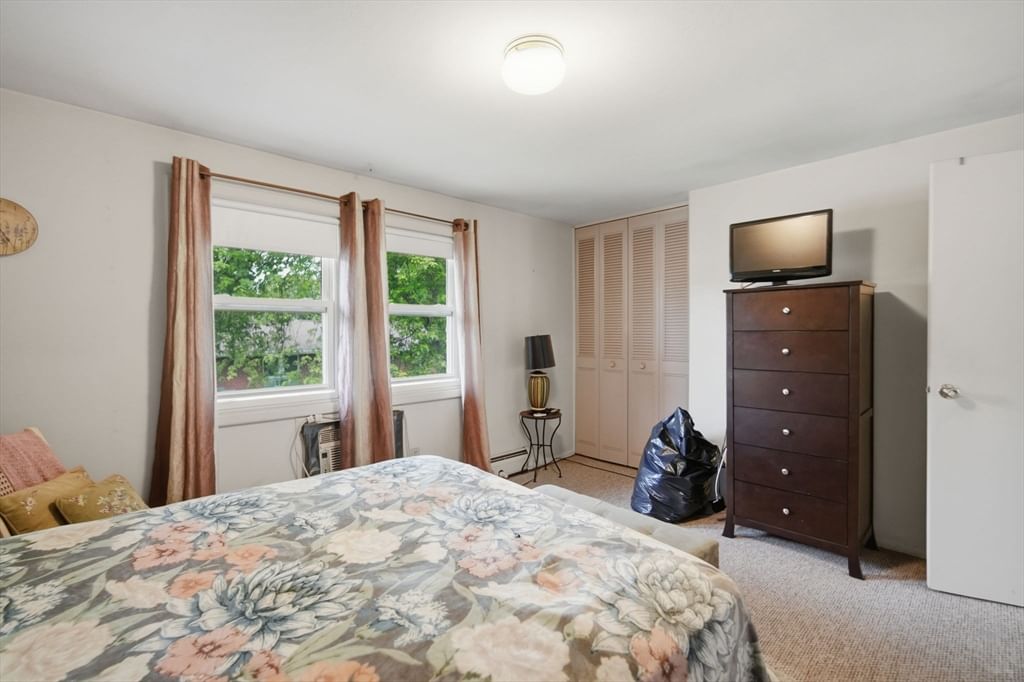 103 Manor Court #103 Springfield — Photo 17 of 24