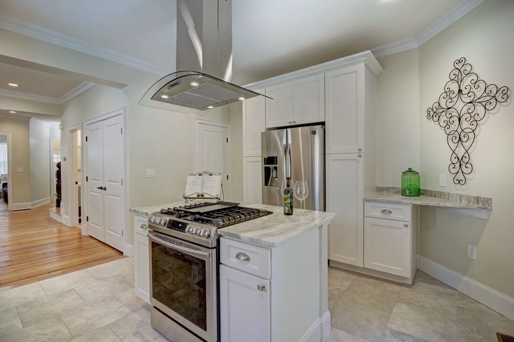287 Walnut Ave Boston — Photo 12 of 36