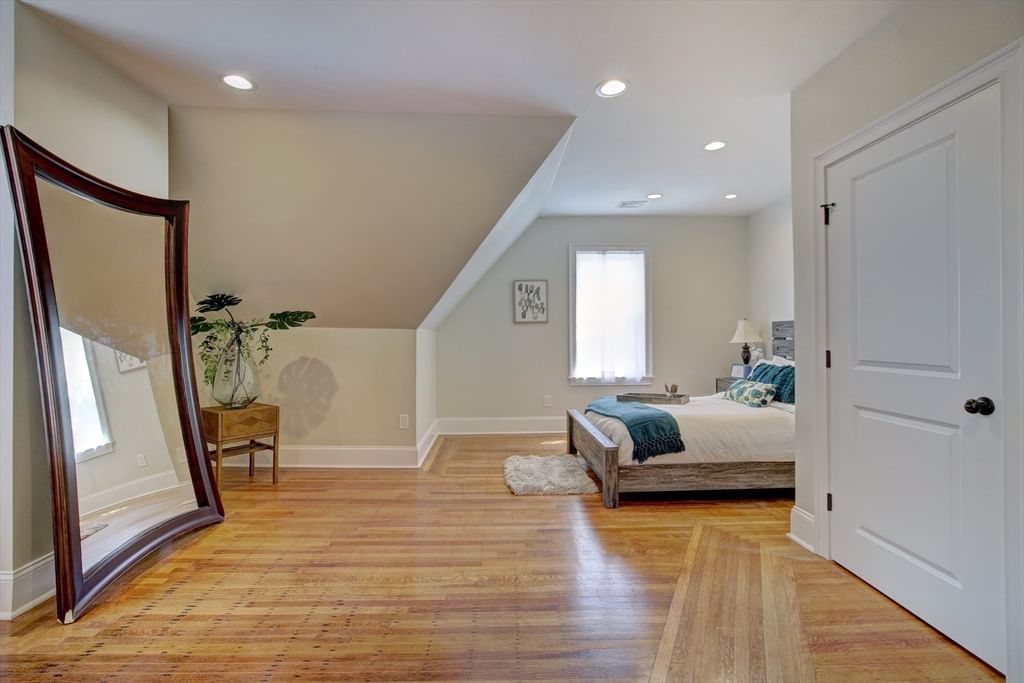 287 Walnut Ave Boston — Photo 22 of 36