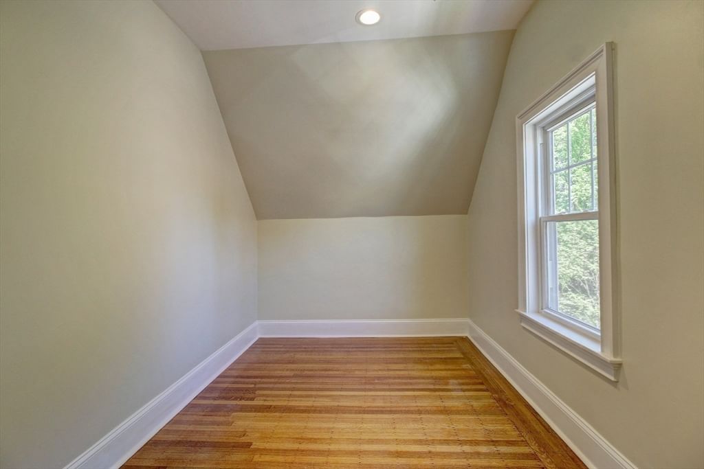 287 Walnut Ave Boston — Photo 25 of 36