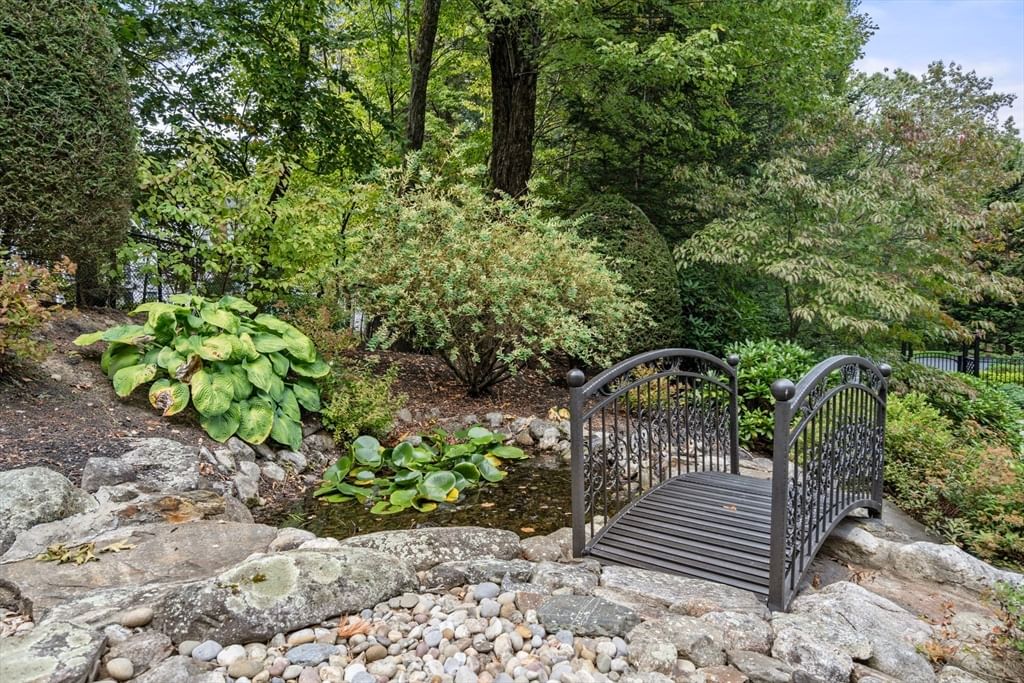 253 Cranbrook Dr Holden — Photo 40 of 41