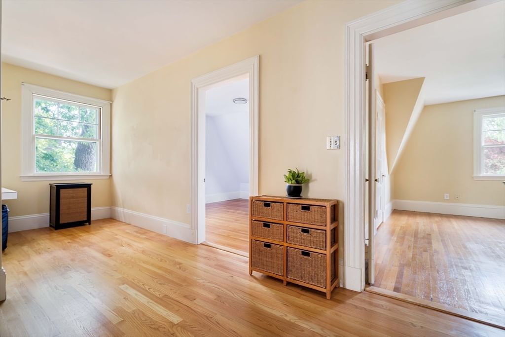 86 Avon Hill Street Cambridge — Photo 18 of 29
