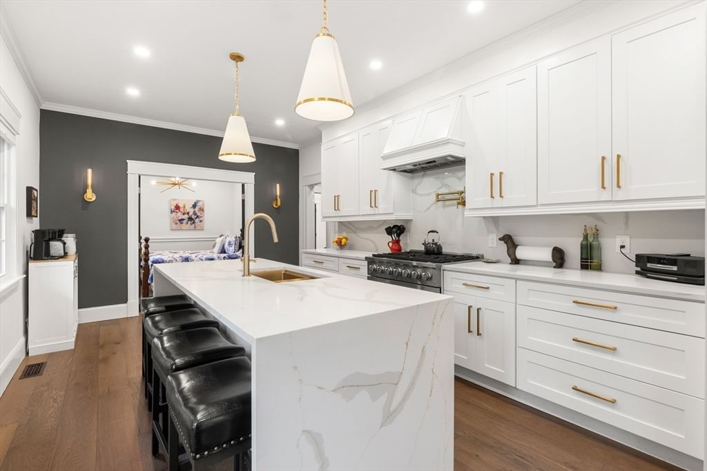 37 Moulton St Newburyport — Photo 13 of 42