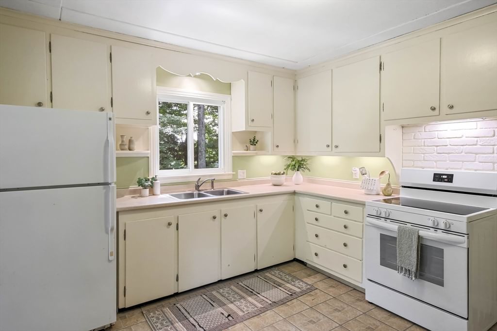 4 Ledgewood Drive, Boylston, MA 01505 photo 2