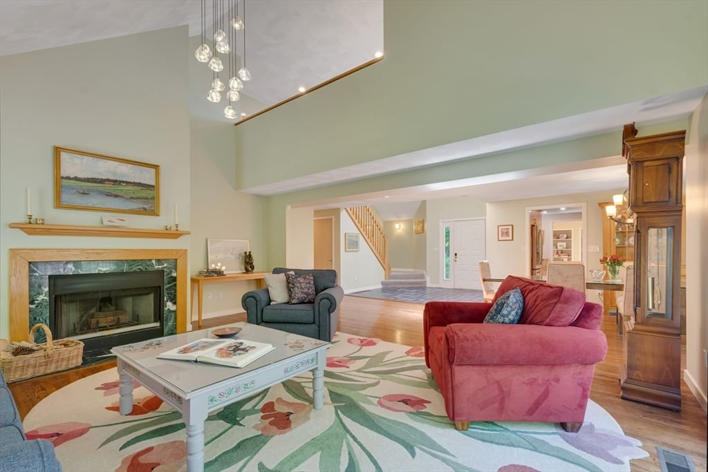 15 Fieldstone Dr, Winchester, MA 01890 photo 3