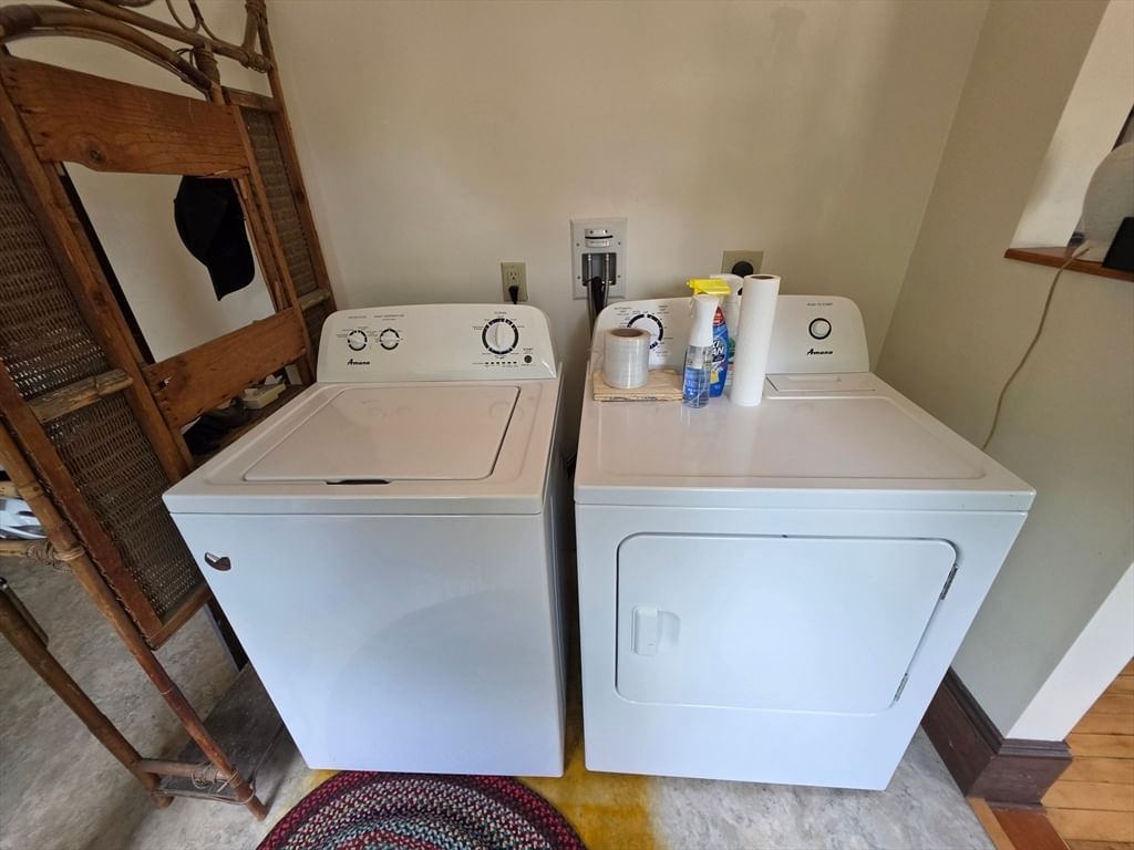 52 Maple St Northampton — Photo 20 of 23