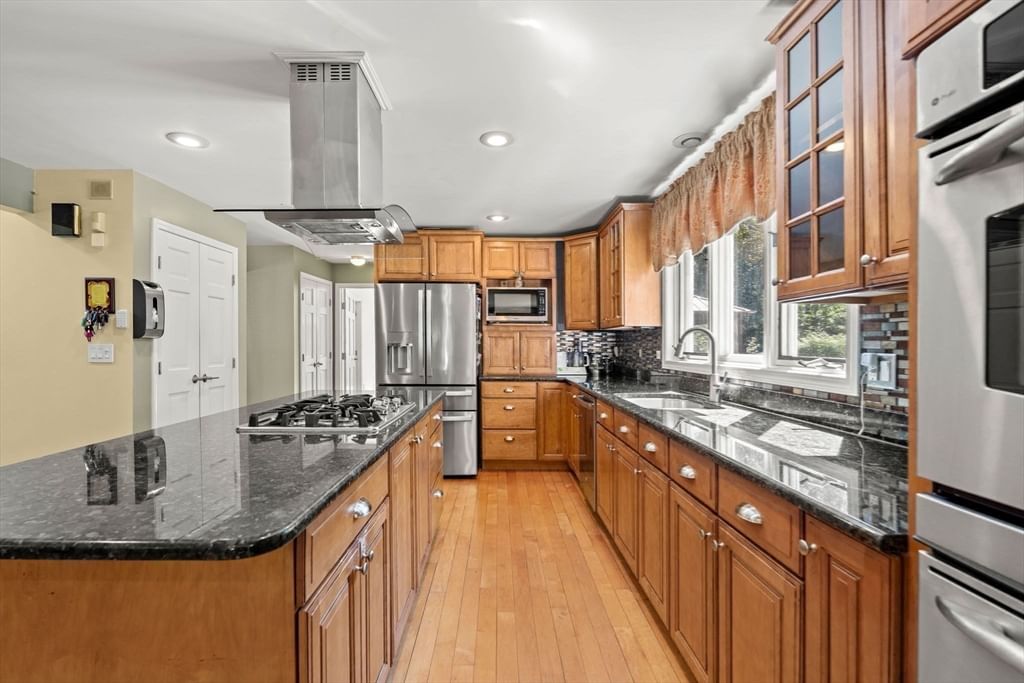 9 Abby Road Westford — Photo 16 of 41