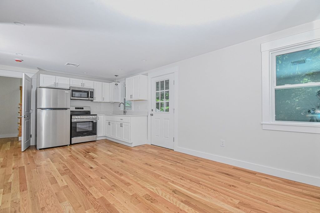 41 Kenneth St West Bridgewater — Photo 17 of 40