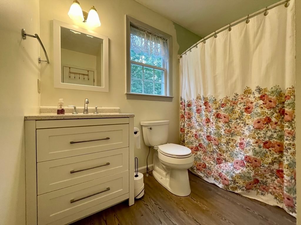 86 Chicopee Dr, Hubbardston, MA 01452 photo 5