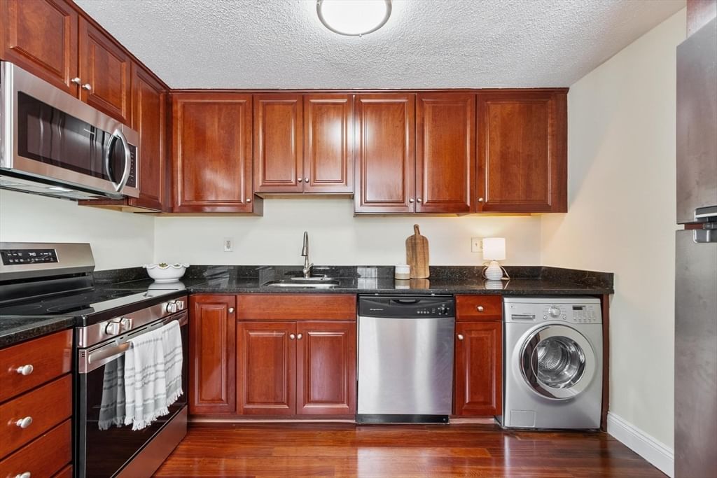 2510 Skyline #7 Lowell — Photo 9 of 31