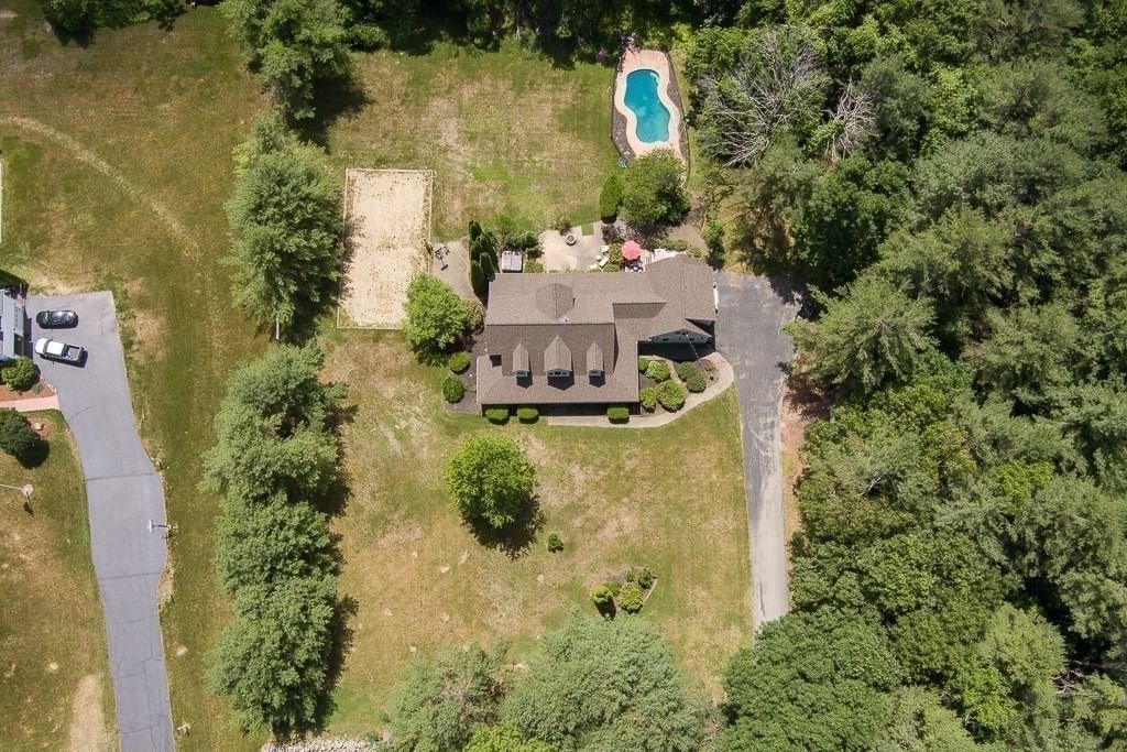 227 Eight Lots Rd Sutton — Photo 38 of 41