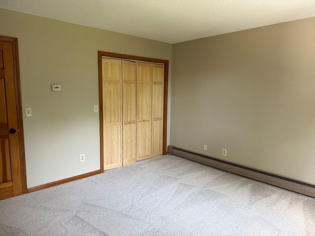 1174 Old Fall River Rd Dartmouth — Photo 19 of 40
