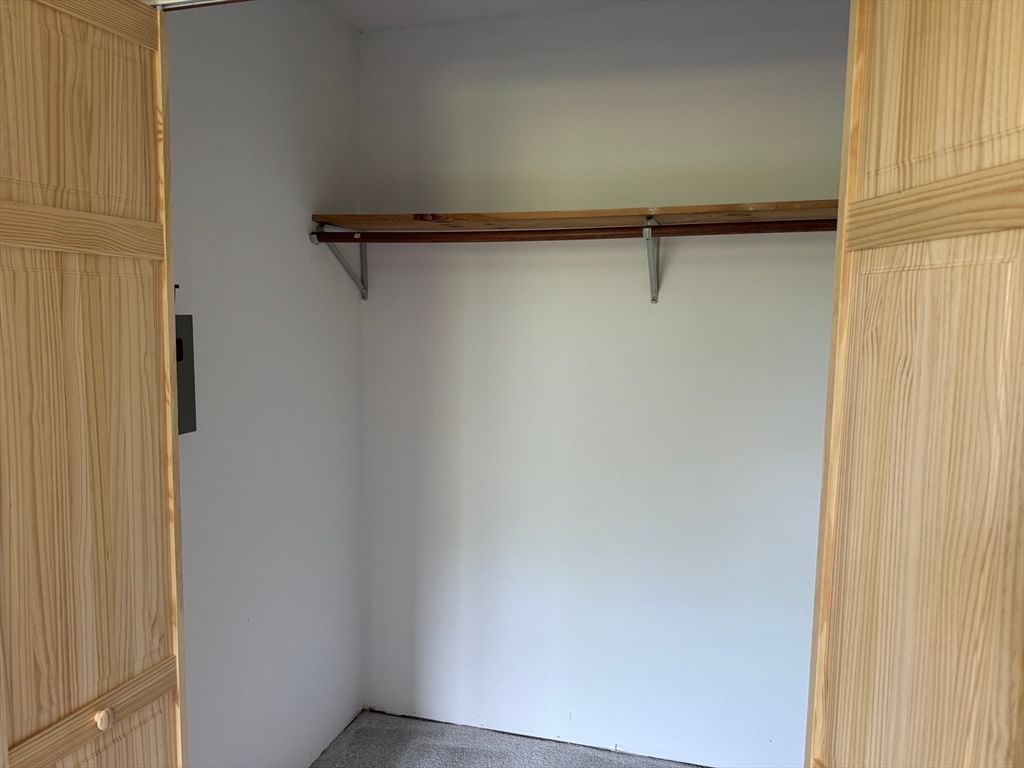 1174 Old Fall River Rd Dartmouth — Photo 20 of 40