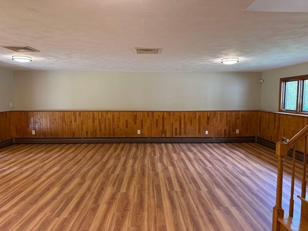 1174 Old Fall River Rd Dartmouth — Photo 23 of 40