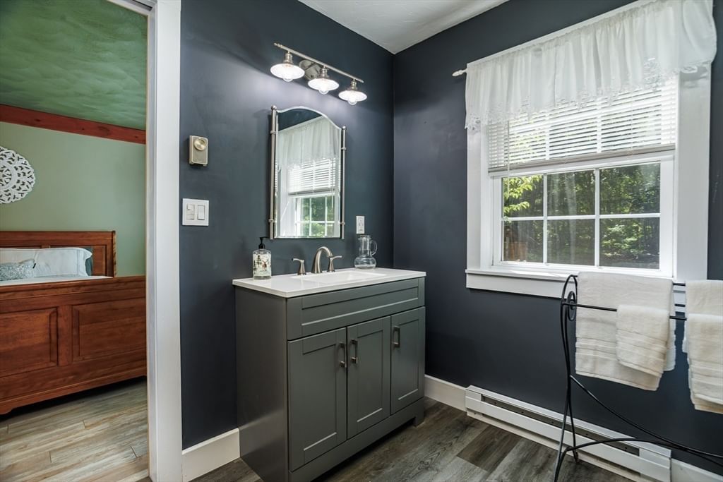 17 Mayo Rd, Hubbardston, MA 01452 photo 5