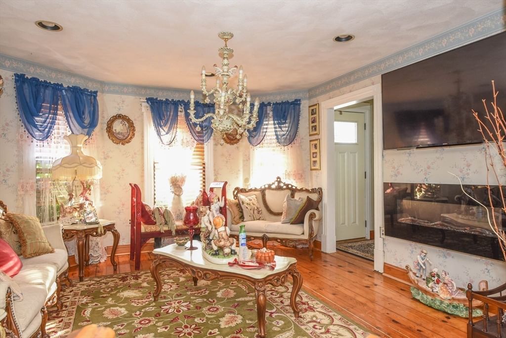 103 Dalton Street Lowell — Photo 11 of 24