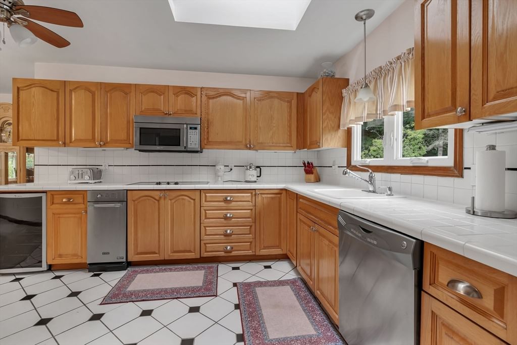 3 Douglas Circle, Smithfield, RI, 3 Douglas Circle, Smithfield, RI Photo #21