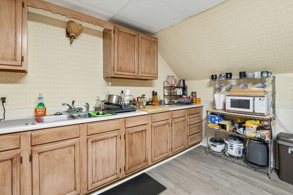 180 Lincoln St, Blackstone, MA 01504 photo 2