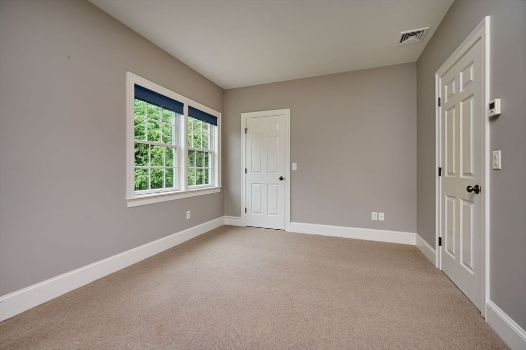 46 Sovereign Way, Northampton, MA Photo #31