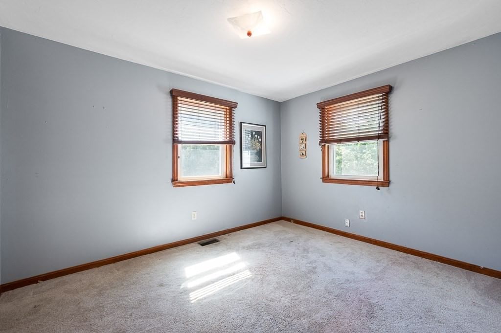6 Marlboro Dr Leicester — Photo 13 of 41