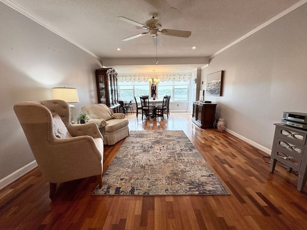 9 Park Ave #313 Hull — Photo 4 of 9