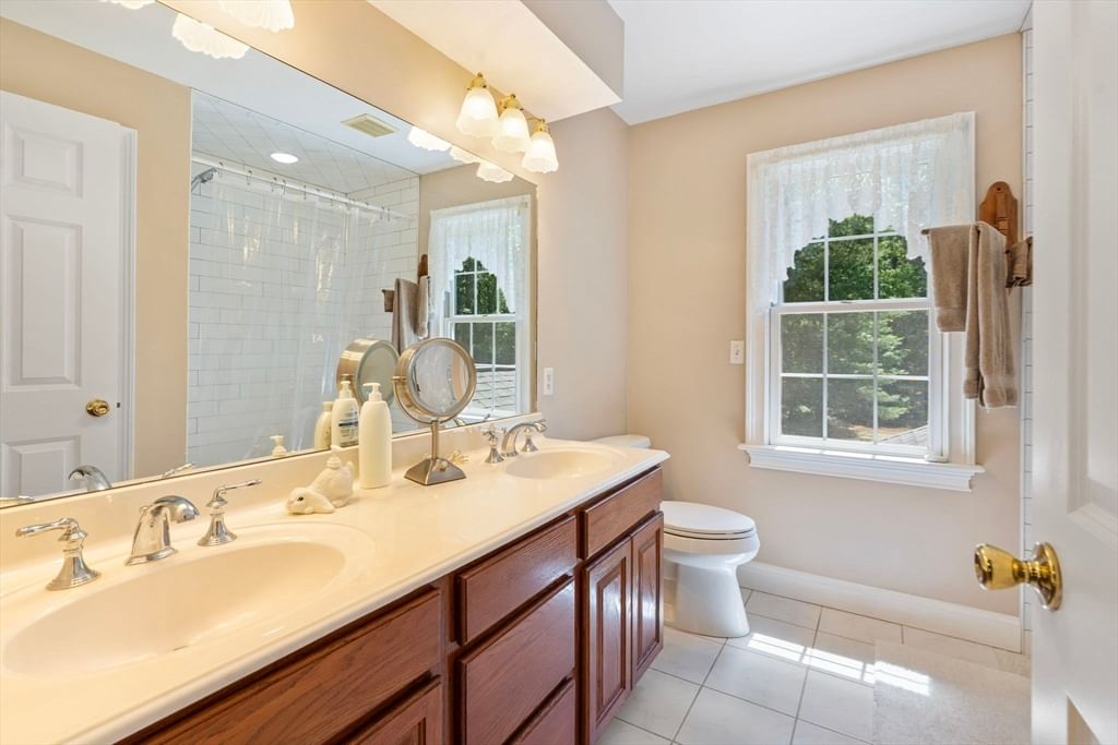 55 Pequot Road, Southampton, MA 01073 photo 5