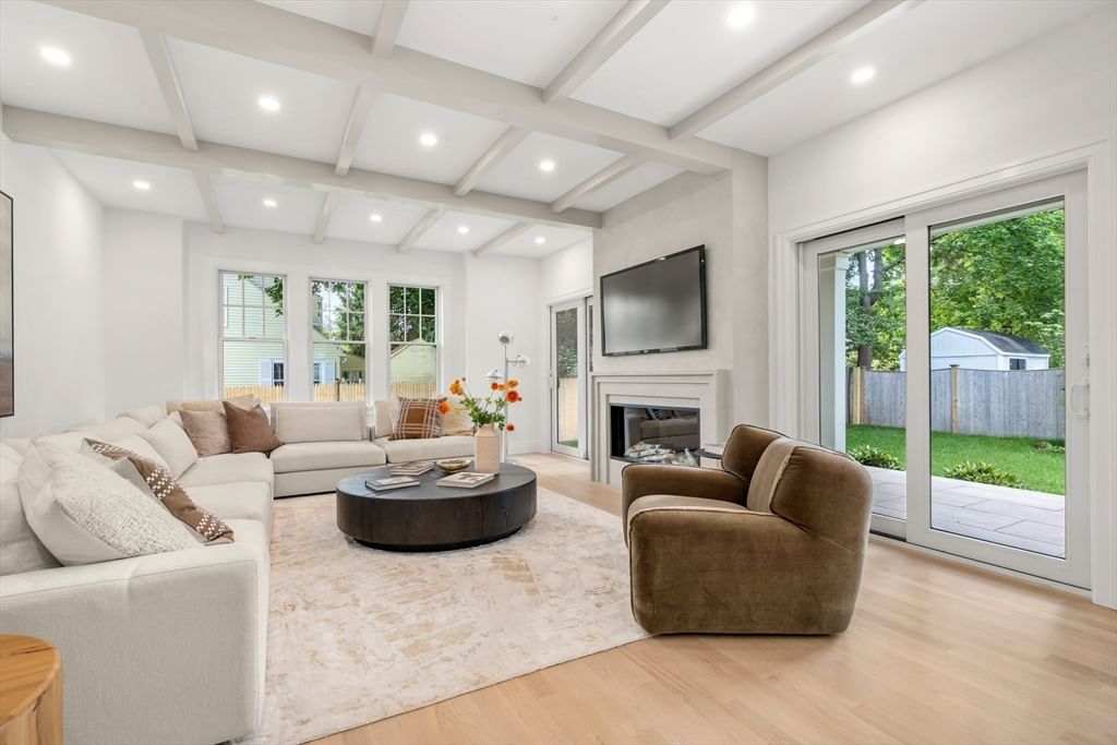 28 Parker Rd, Wellesley, MA 02482 photo 3