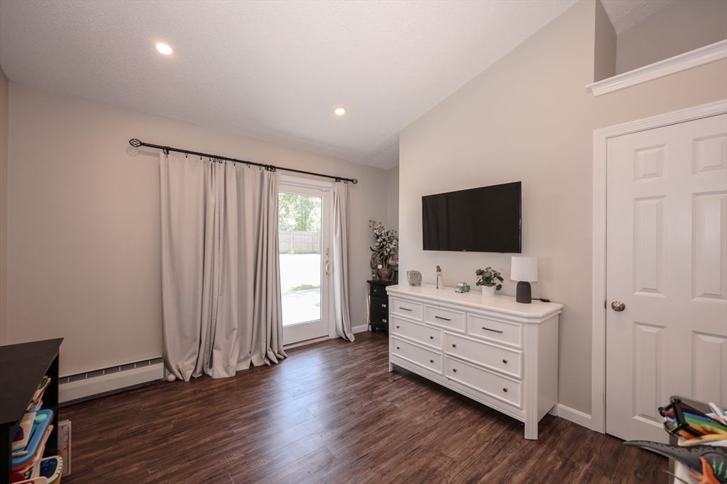 86 Meadowbrook Road Chelmsford — Photo 12 of 41