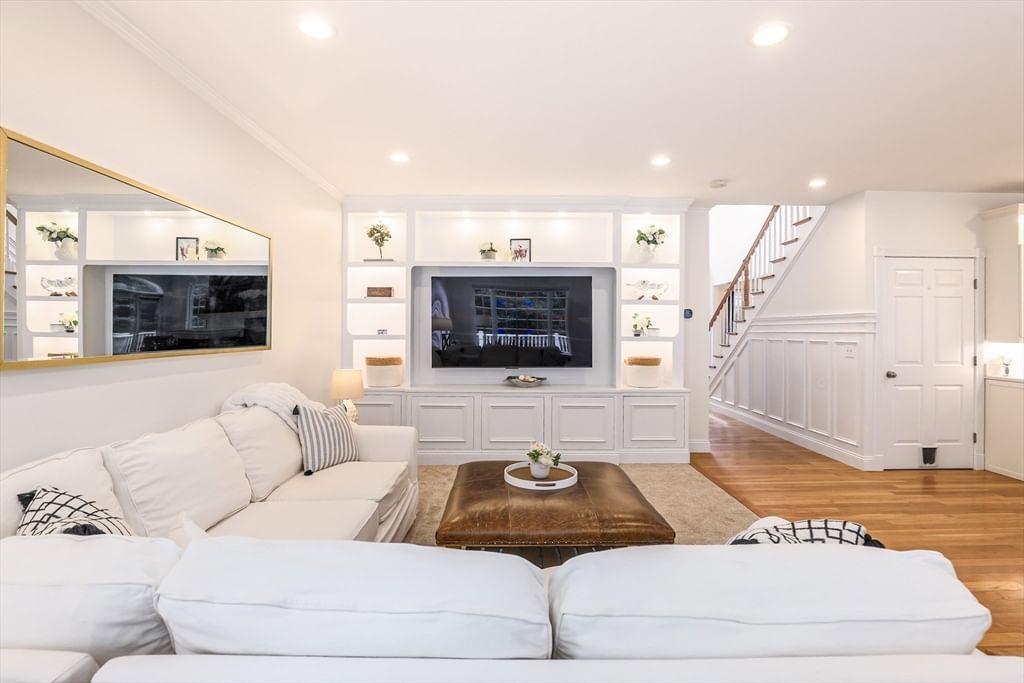 10 Strawberry Knoll Dr, Sutton, MA 01590 photo 3