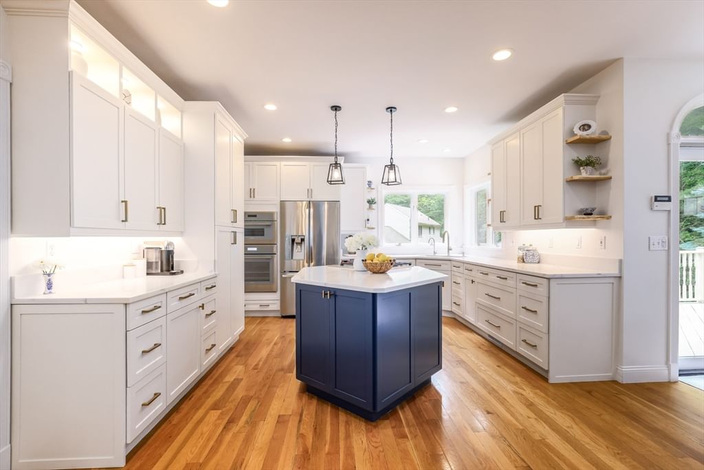 10 Strawberry Knoll Dr, Sutton, MA 01590 photo 2