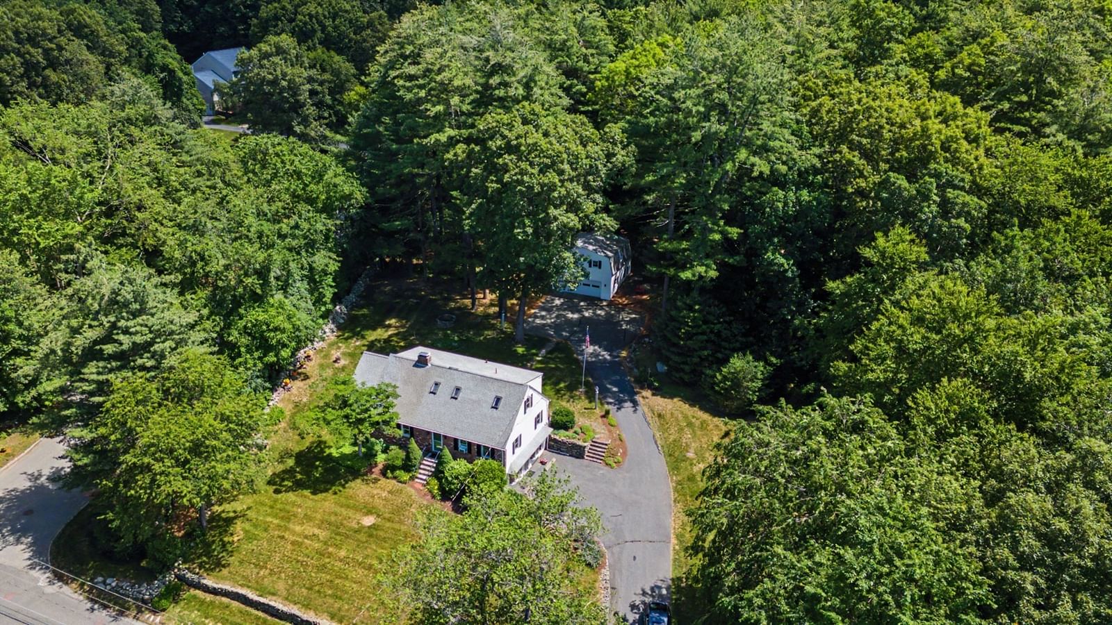 42 Ball St Northborough — Photo 2 of 41