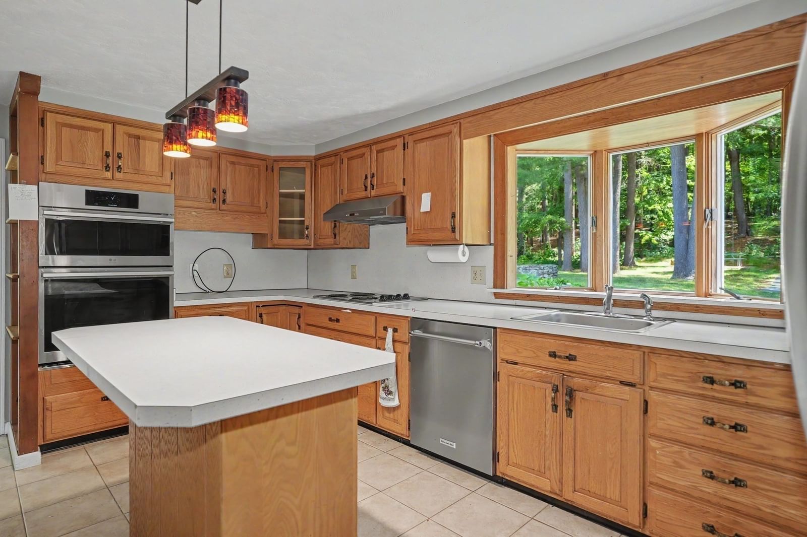 42 Ball St Northborough — Photo 4 of 41